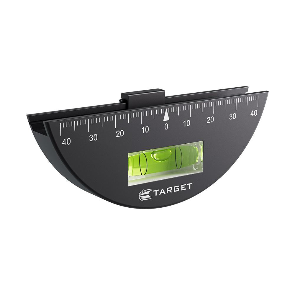 Outil noir en demi-cercle permettant de déterminer le centre de gravité des fléchettes. En haut, échelle de -40 à +40 avec repère central, niveau à bulle intégré avec liquide vert et clip coulissant pour la fixation. En bas, logo « Target ».