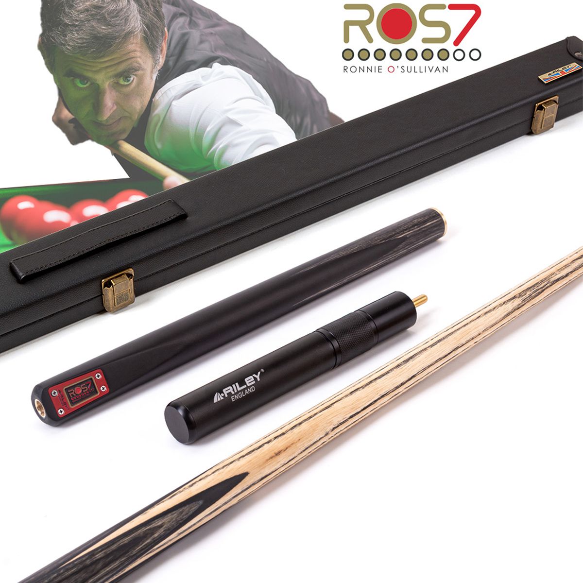 Ensemble Jubilee de queues de snooker Ronnie O'Sullivan : étui en cuir PU noir et rallonge télescopique. Queue 2 parties en ébène avec incrustations de frêne ; haut en frêne clair, logo ROS7 sur le capuchon. Ronnie joue.