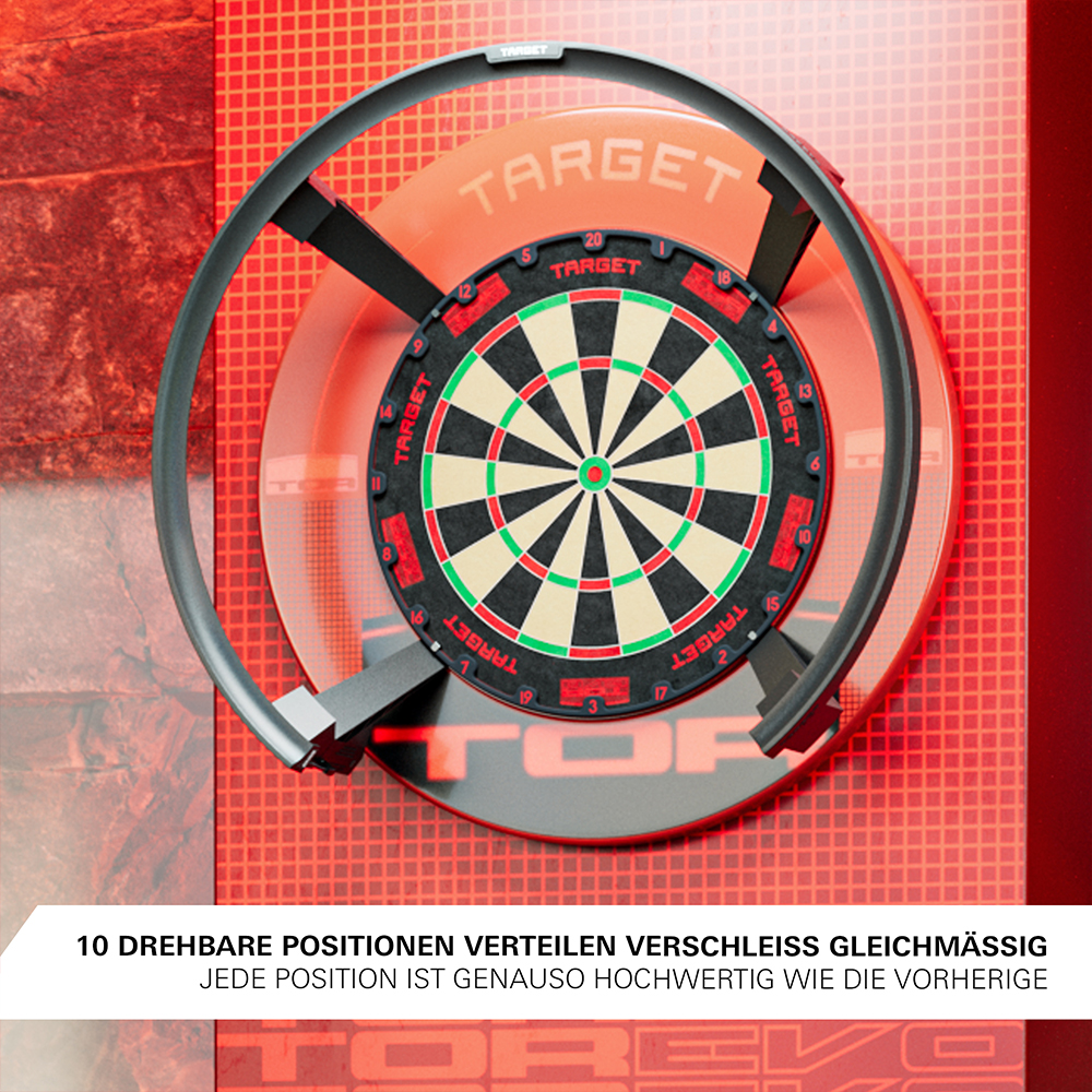 Cible EVO de haute qualité de la marque Target, avec des segments classiques noirs, verts et crème sur un fond rouge texturé. Un anneau numérique foncé et rotatif l'entoure, répartissant l'usure et maximisant sa durée de vie.